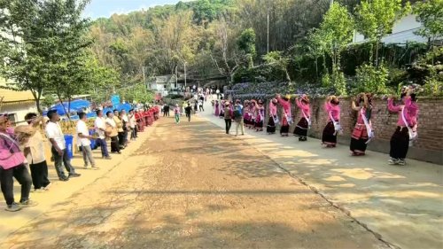 2024納新茶業(yè)勐海茶山行 -- 布朗族“?？倒潯? />                    </a>
                </div>
            </div>
                        
                        <div   id=