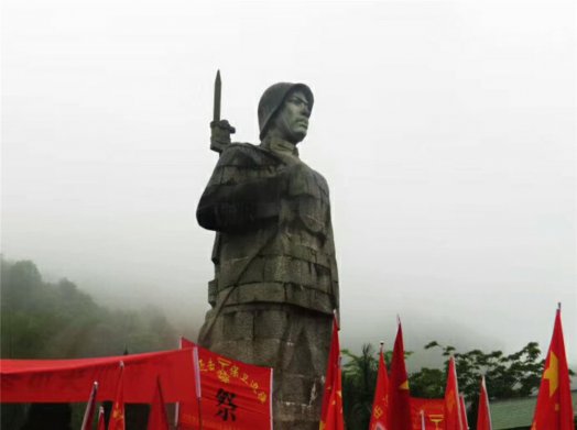 明日啟程中越邊境前線(xiàn)拜祭烈士